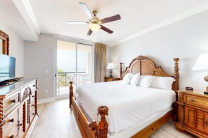 4 bedrooms, iron/ironing board, WiFi, bed sheets - 3rd-floor gulf front condo with WiFi, splash pad, & beach equipment rental (Fort Walton Beach)