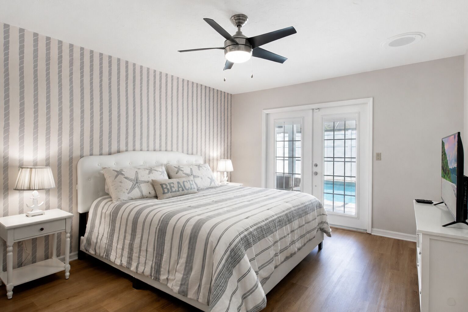 4 bedrooms, WiFi, bed sheets