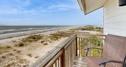 Beachfront Townhome with beach views, deck & more