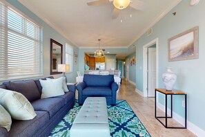 TV, offices - Gorgeous Gulfview condo with full kitchen, shared pool and beach access (Fort Walton Beach)
