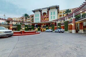 Exterior - Gulf Front Condo Pools Onsite, Nearby Activities, Shops, Restaurants (Fort Walton Beach)