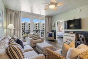TV, offices - Fourth Floor Oceanfront Condo with Shared Pool, High-Speed WiFi, & Central AC (Fort Walton Beach)