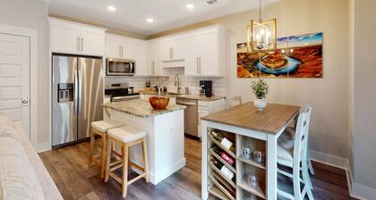 Stylish, dog-friendly townhome with firepit & enclosed yard - blocks to downtown