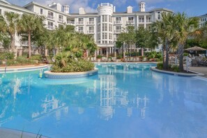 Pool - Open and attractive condo near beach with shared pool & hot tub (Miramar Beach)