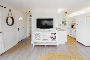 Interior - Cozy Condo Near Beach with Pool, Balcony, Dining & Shopping (Miramar Beach)