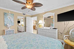 2 bedrooms, iron/ironing board, WiFi, bed sheets - Fifth-floor, oceanfront condo with fast WiFi & pool - snowbirds OK (Miramar Beach)