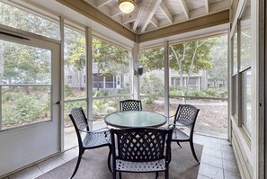 Dining - Modern Resort Home with Shared Hot Tub, Pool, Free WiFi, and Beach Access (Miramar Beach)