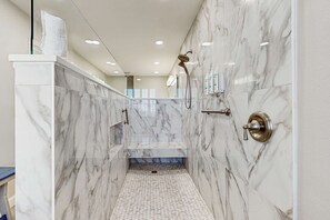 Shower, hair dryer, towels - Oceanfront condo with heated pool, tennis, grilling station, & gym - balcony (Miramar Beach)