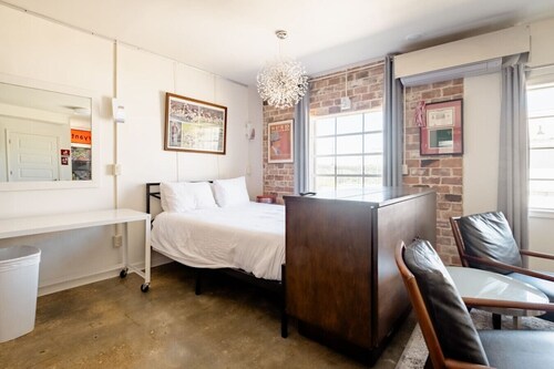 Alabama Boutique Hotel: #8 Pinball, kitch, sleep 4