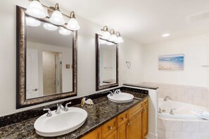 Shower, towels - Floor Condo Gulf Front, Nearby Shopping & Dining Seasonal Beach Service (Fort Walton Beach)