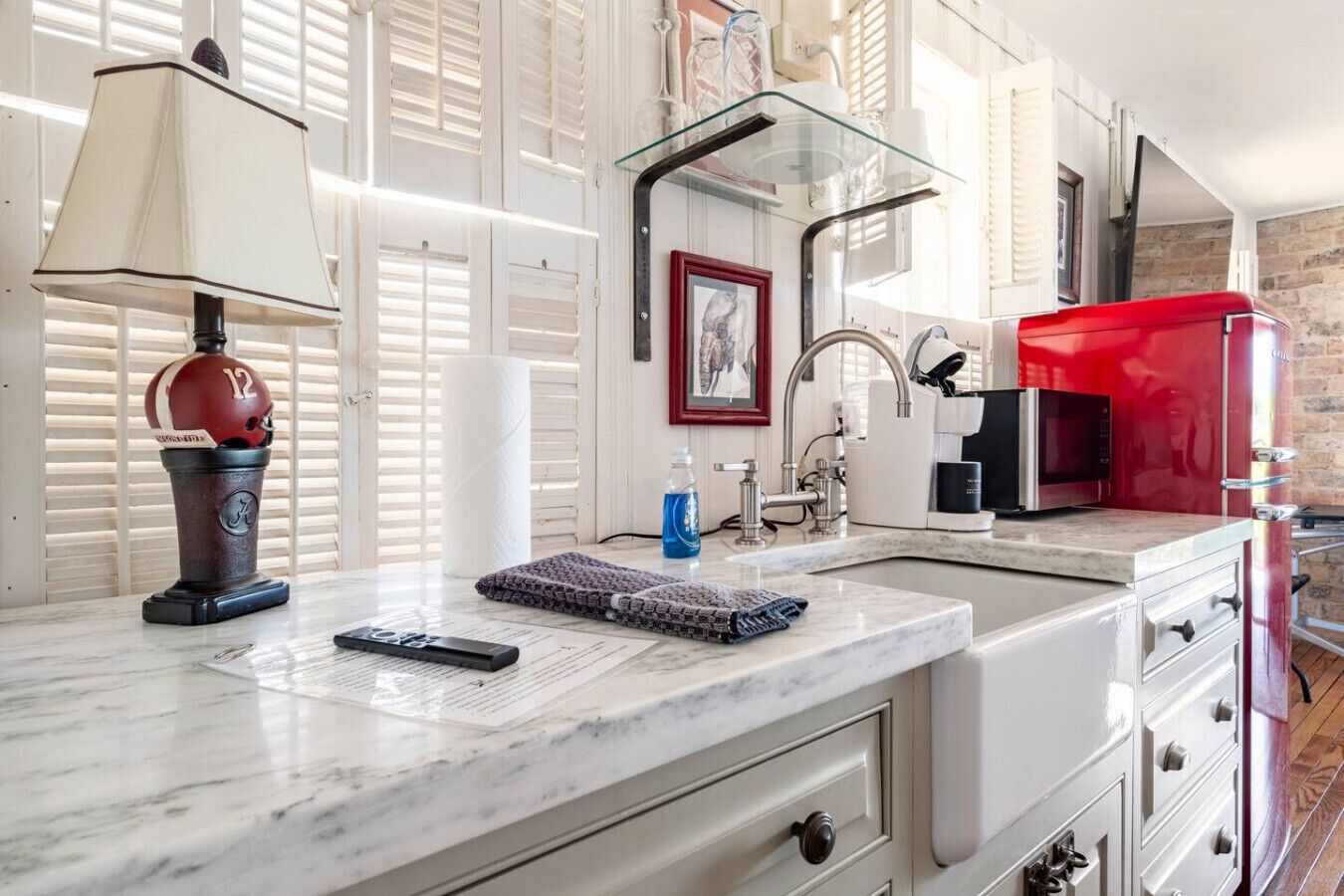 Microwave, coffee/tea maker, cookware/dishes/utensils