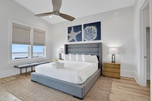 5 bedrooms, desk, iron/ironing board, travel crib - Newly constructed beachfront home with panoramic bay & Gulf views (St. George Island)