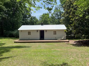 Unclassified image, 3 of 11, button - 1 of 3 Guest Quarters 35 Min to U of Alabama (Eutaw)