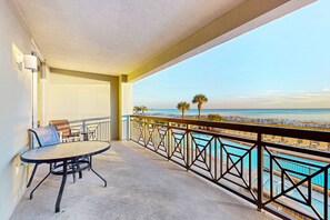 Property grounds - Gulf Front 4BR | Balcony | Pool | Hot Tub | W/D (Fort Walton Beach)