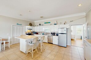 Fridge, microwave, oven, stovetop - Snowbird-friendly beach house with private deck, A/C, & Fast WiFi (St. George Island)