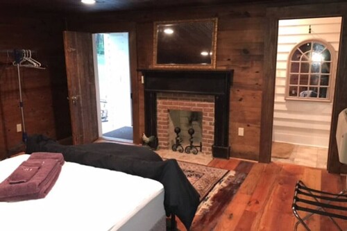 2 of 3 GuestQuarters & 35 Min to U of Alabama