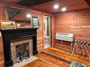 Uklassifisert bilde, 3 av 8, knapp