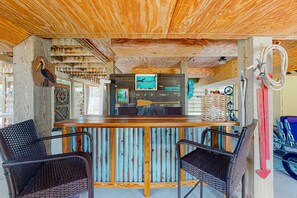 Lobby - Snowbird-friendly home with a deck, hot tub, washer/dryer & central AC (St. George Island)