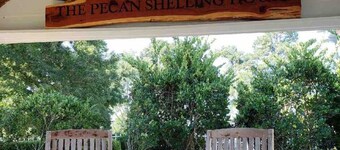 Pecan Shelling House - 35 Mins to Univ of Alabama