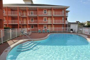 Pool - Classic, ground-floor getaway with a shared pool, free WiFi, & central AC (Miramar Beach)