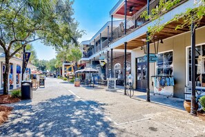 Exterior - Ground-floor condo with patio, central AC, shared pool, & tennis (Miramar Beach)
