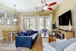 TV, DVD player, offices - Ground-floor condo with patio, central AC, shared pool, & tennis (Miramar Beach)