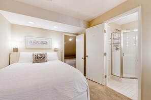 3 bedrooms, iron/ironing board, travel cot, WiFi - Lakefront townhouse with share pool, W&D, WiFi, Onsite Golf (Miramar Beach)