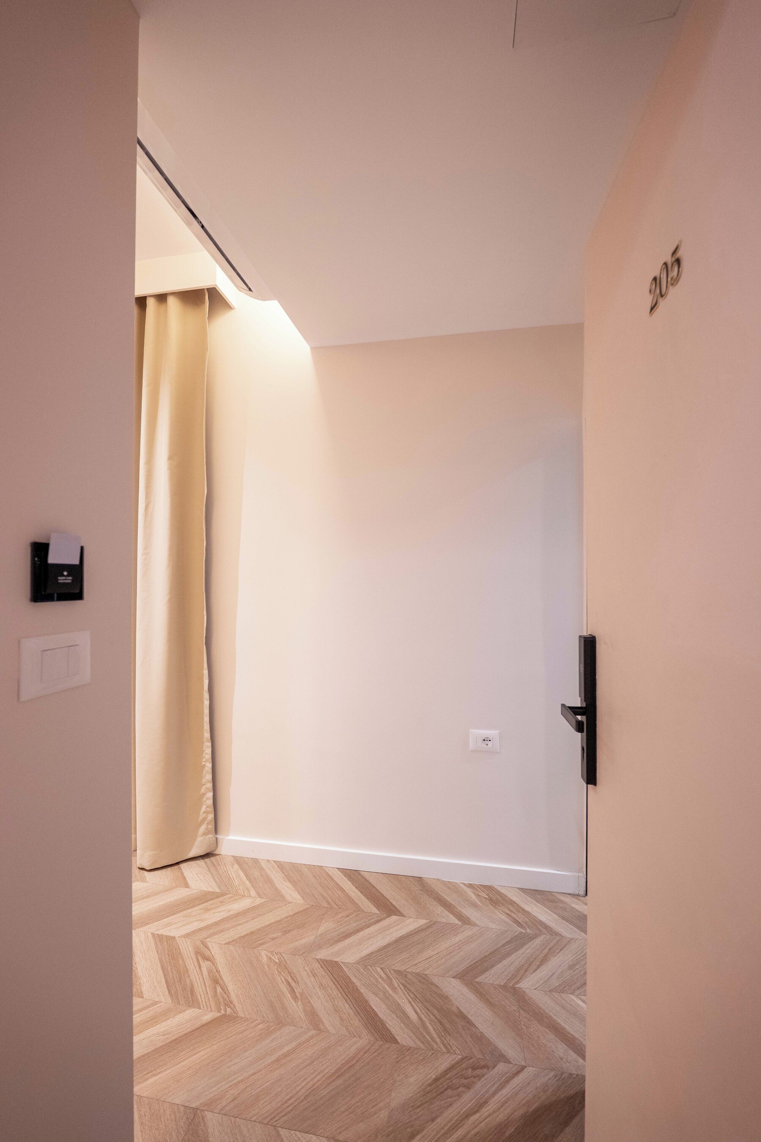 Classic Triple Room | Free WiFi