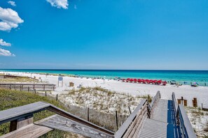 Beach - Lakefront resort condo with lake views, hot tub, pool, tennis, golf, deck, W&D (Miramar Beach)