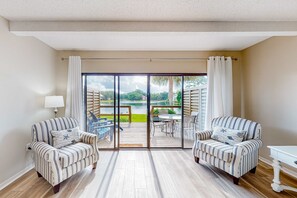 TV, offices - Lakefront resort condo with lake views, hot tub, pool, tennis, golf, deck, W&D (Miramar Beach)