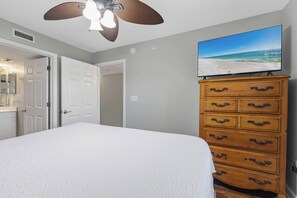 1 slaapkamer, een strijkplank/strijkijzer, reisbedje, wifi