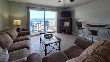 TV, DVD player, offices
