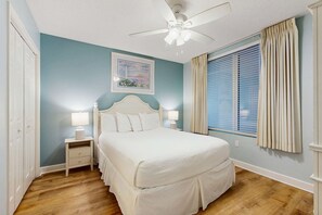 3 bedrooms, iron/ironing board, WiFi, bed sheets - Coastal condo with Gulf views, Shared pool, washer and dryer, Wifi (Fort Walton Beach)