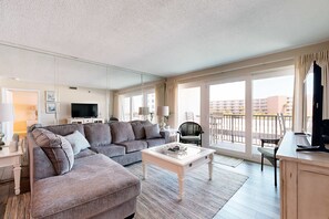 TV, offices - Sea Oats 410 - Beachfront condo with Gulf views, beach access, pool, & private balcony (Fort Walton Beach)