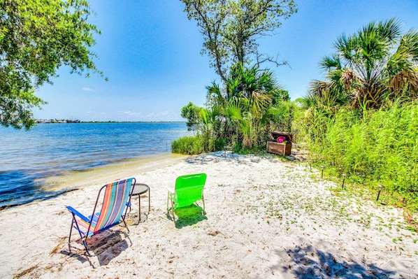 Beach - Waterfront condo featuring a lovely patio with views, AC, & pool access (Fort Walton Beach)