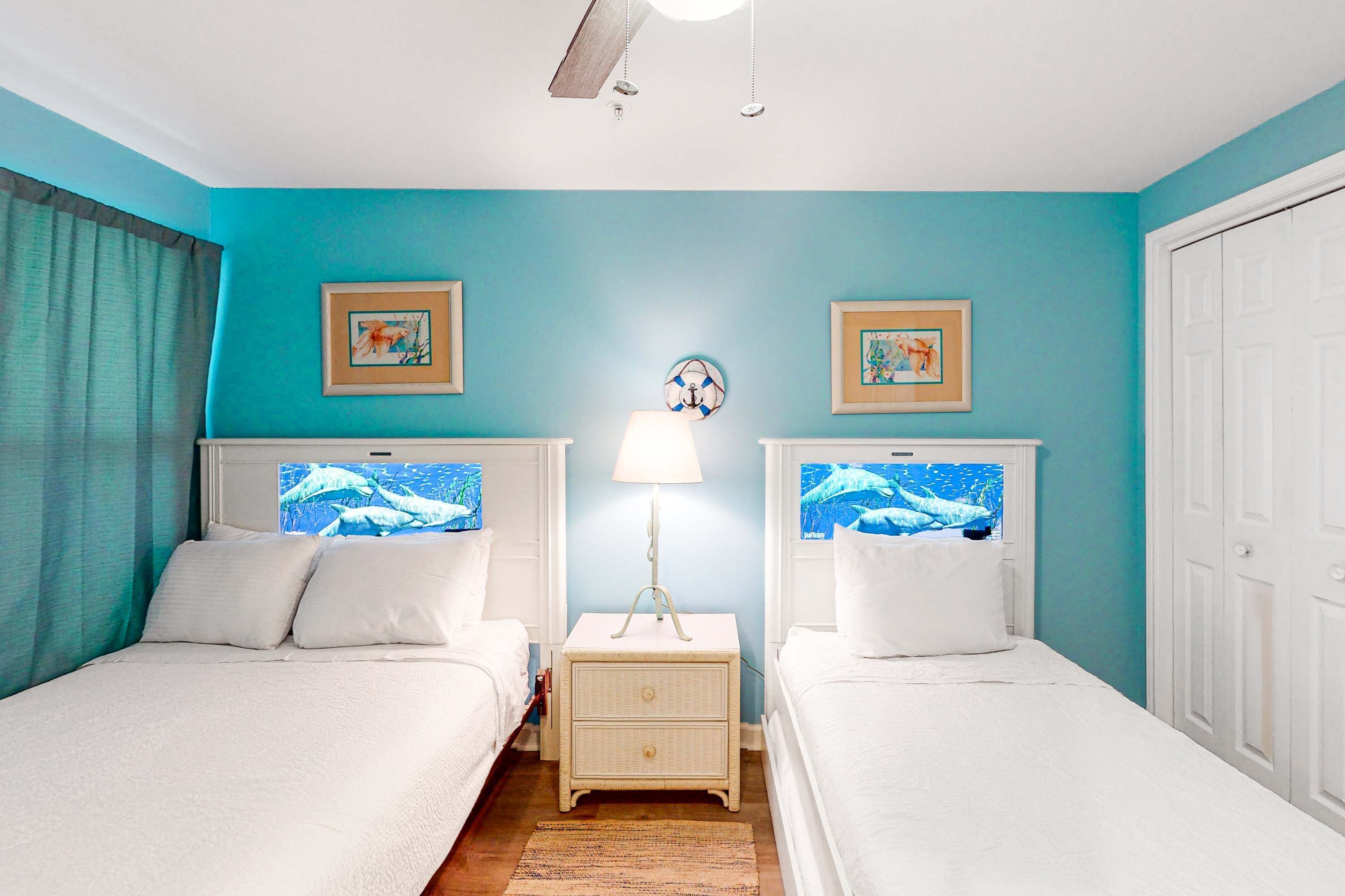 2 bedrooms, iron/ironing board, WiFi, bed sheets