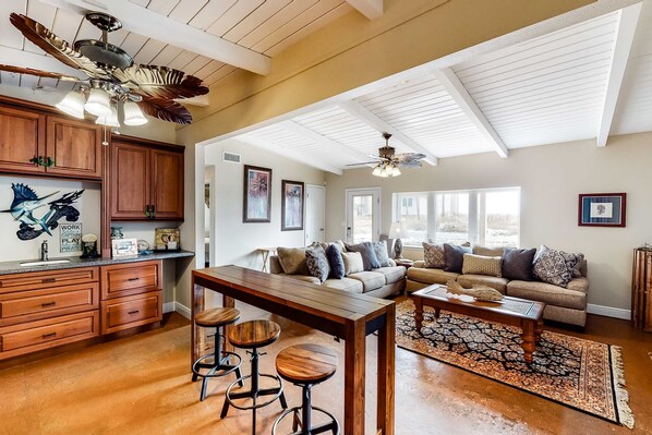 TV, DVD player, offices - Dog-friendly beach home with expansive deck, amazing views, & outdoor shower (Pensacola Beach)