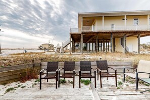 Terrace/patio - Dog-friendly beach home with expansive deck, amazing views, & outdoor shower (Pensacola Beach)