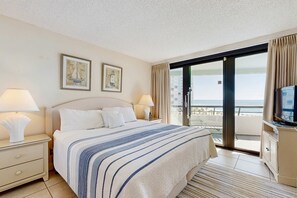 1 bedroom, WiFi, bed sheets - Cozy coastal condo with kitchen, shared pool and beach access (Miramar Beach)