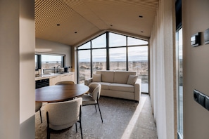 Unclassified image, 2 of 8, button - Green Geysir Cottage (Bláskógabyggð)