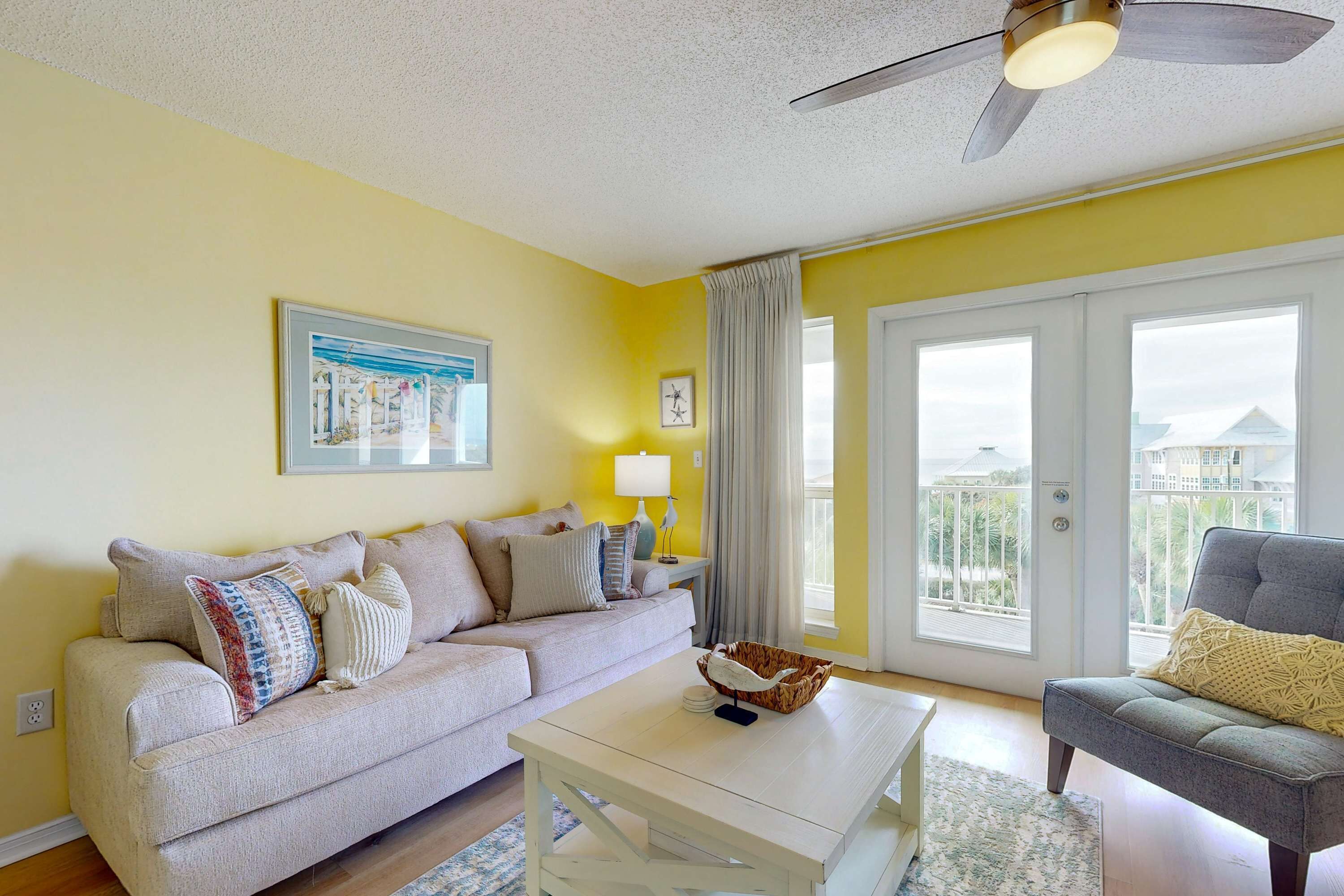 تلفزيون، مشغل دي في دي، مكتب