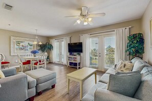 TV, DVD player, offices - Bright Santa Rosa Beach Villa with community pools & hot tub - Next to Gulf (Santa Rosa Beach)