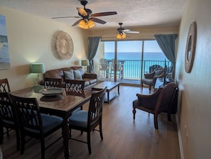 TV, DVD player, offices - Beautiful Gulf-front Condo with a Community Pool and Seasonal Beach Service (Fort Walton Beach)