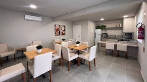 Dining - Solarium Beach Club - Apartamento T1.302 (Itapoá)