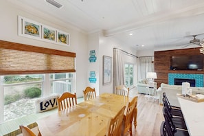 Dining - Spacious home with private pool & full kitchen, close to beach (St. George Island)
