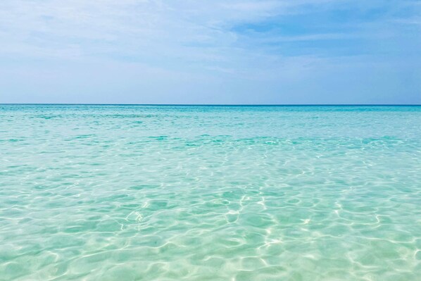 Beach nearby - Cozy coastal condo, dog friendly, gulf view and close to beach access (Fort Walton Beach)