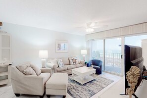 TV, DVD player, offices - Gulf Dunes 209 - Charming Beachfront Condo, Perfectly Located Near Entertainment (Fort Walton Beach)