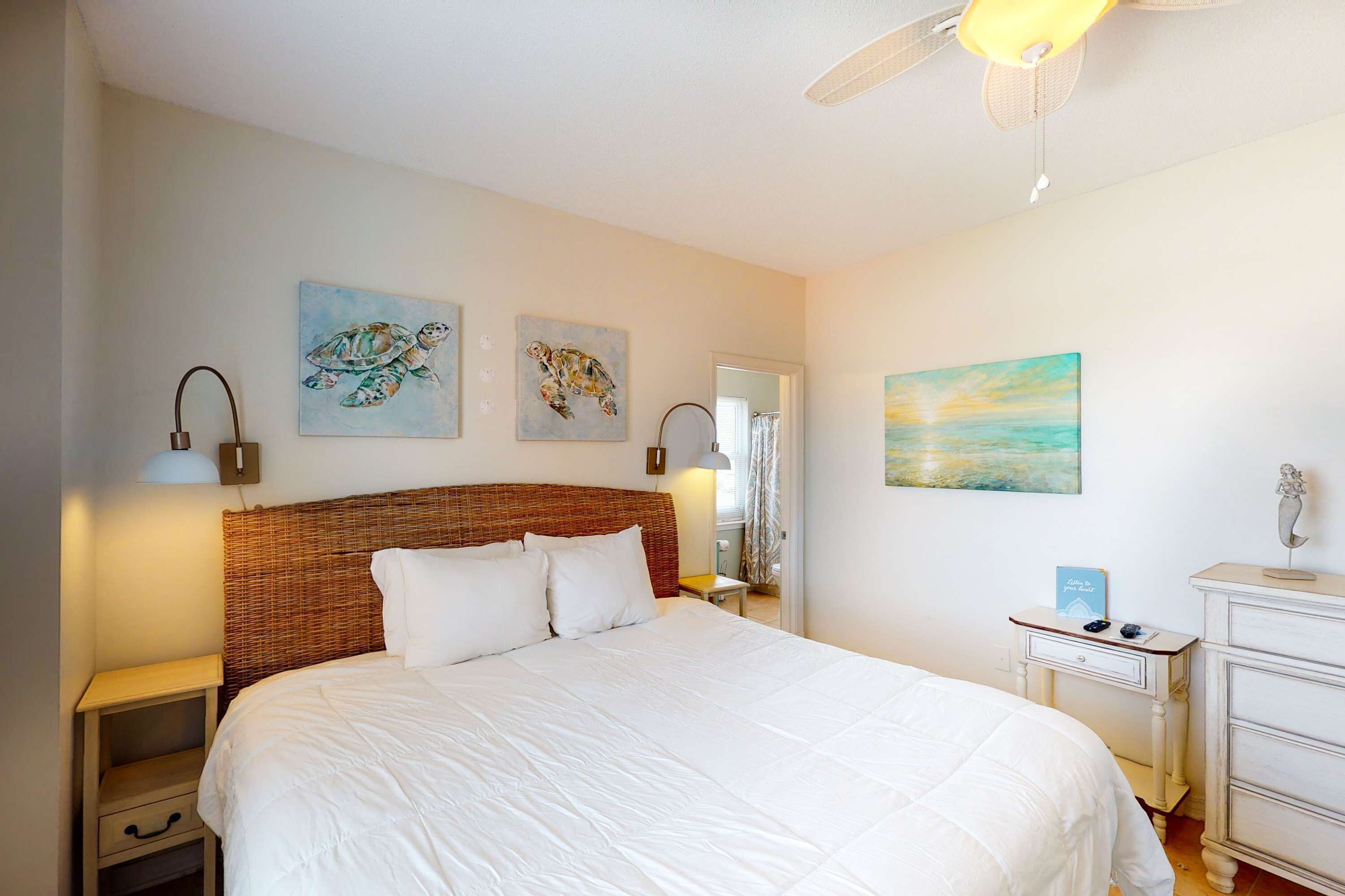 2 bedrooms, iron/ironing board, WiFi
