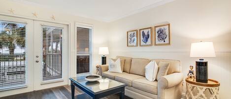 Televisión, reproductor de DVD y oficina