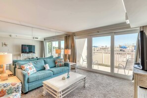 TV, offices - Sea Oats 104 - Gorgeous, Gulf-front condo with beach access, hot tub, outdoor pool, tennis (Fort Walton Beach)